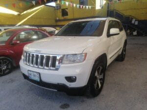 JEEP GRAND CHEROKEE 4X4 LAREDO