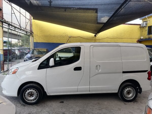 NISSAN NV200 2015