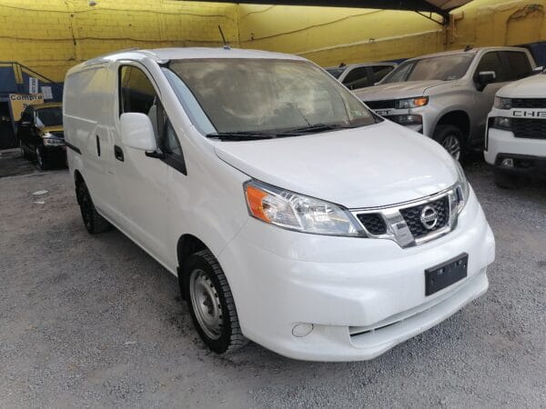 NISSAN NV200 2015