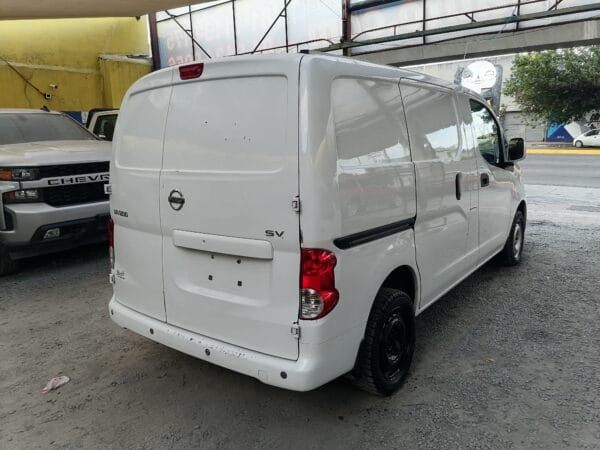 NISSAN NV200 2015