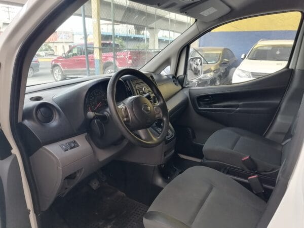 NISSAN NV200 2015