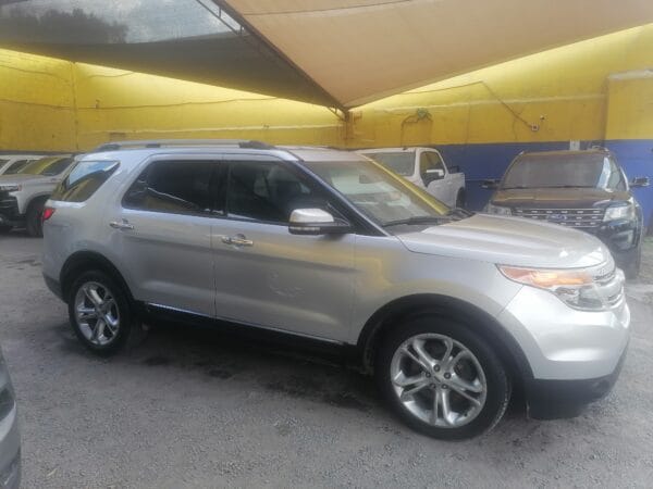 FORD EXPLORER LIMITED 2015