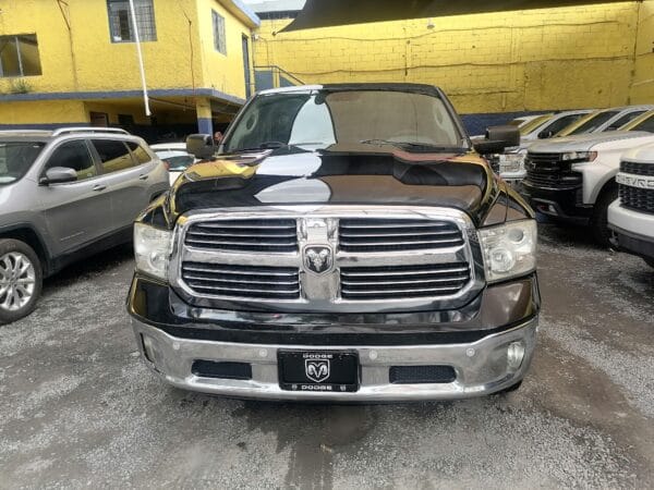 DODGE RAM 1500 BIG HORN 2015