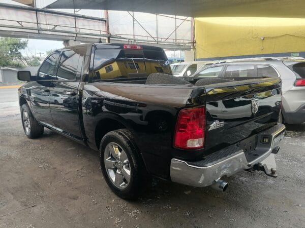 DODGE RAM 1500 BIG HORN 2015