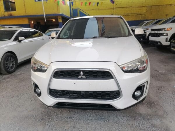 MITSUBISHI OUTLANDER 2015