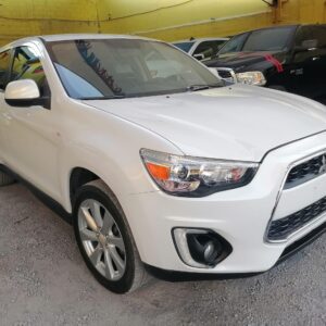 MITSUBISHI OUTLANDER 2015
