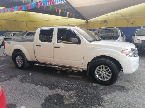 NISSAN FRONTIER 4X4 2016