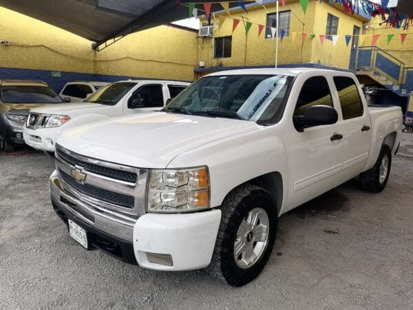 CHEVROLET CHEYENNE 2011