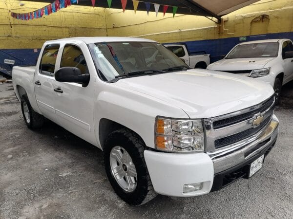 CHEVROLET CHEYENNE 2011