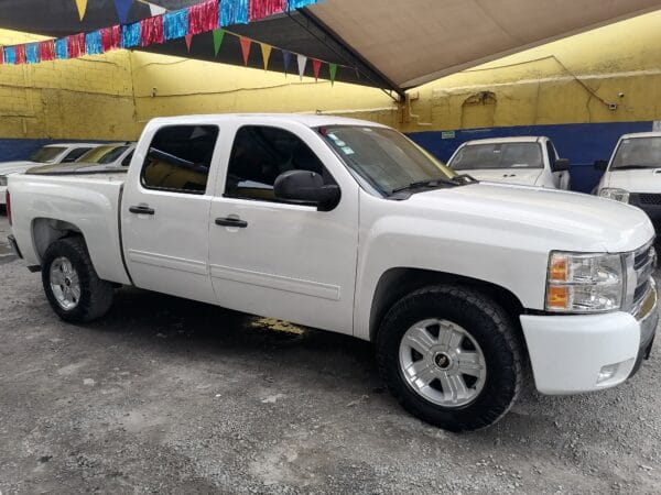 CHEVROLET CHEYENNE 2011