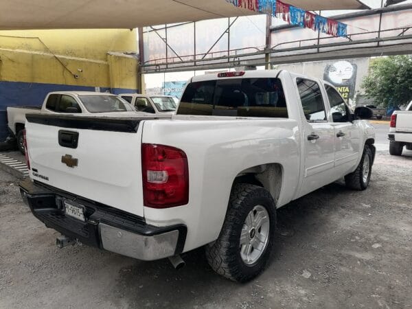 CHEVROLET CHEYENNE 2011