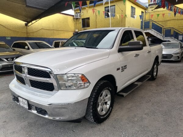 DODGE RAM SLT 4X4 2019