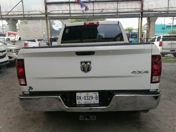 DODGE RAM SLT 4X4 2019