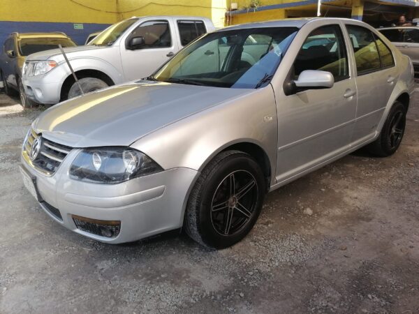 VOLKSWAGEN JETTA 2015 - Image 2