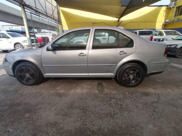 VOLKSWAGEN JETTA 2015 - Image 6