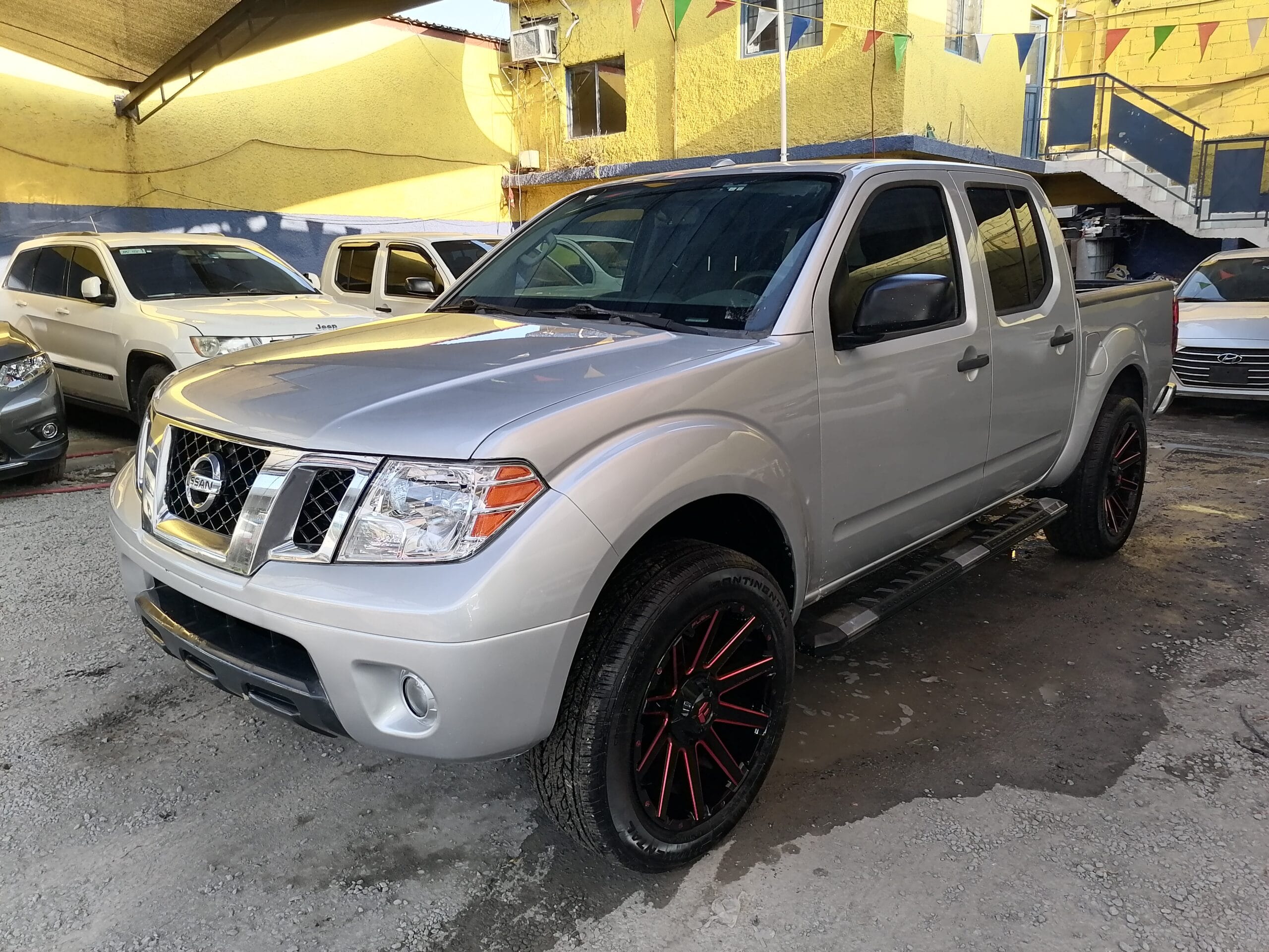 NISSAN FRONTIER DOBLE CABINA 2017