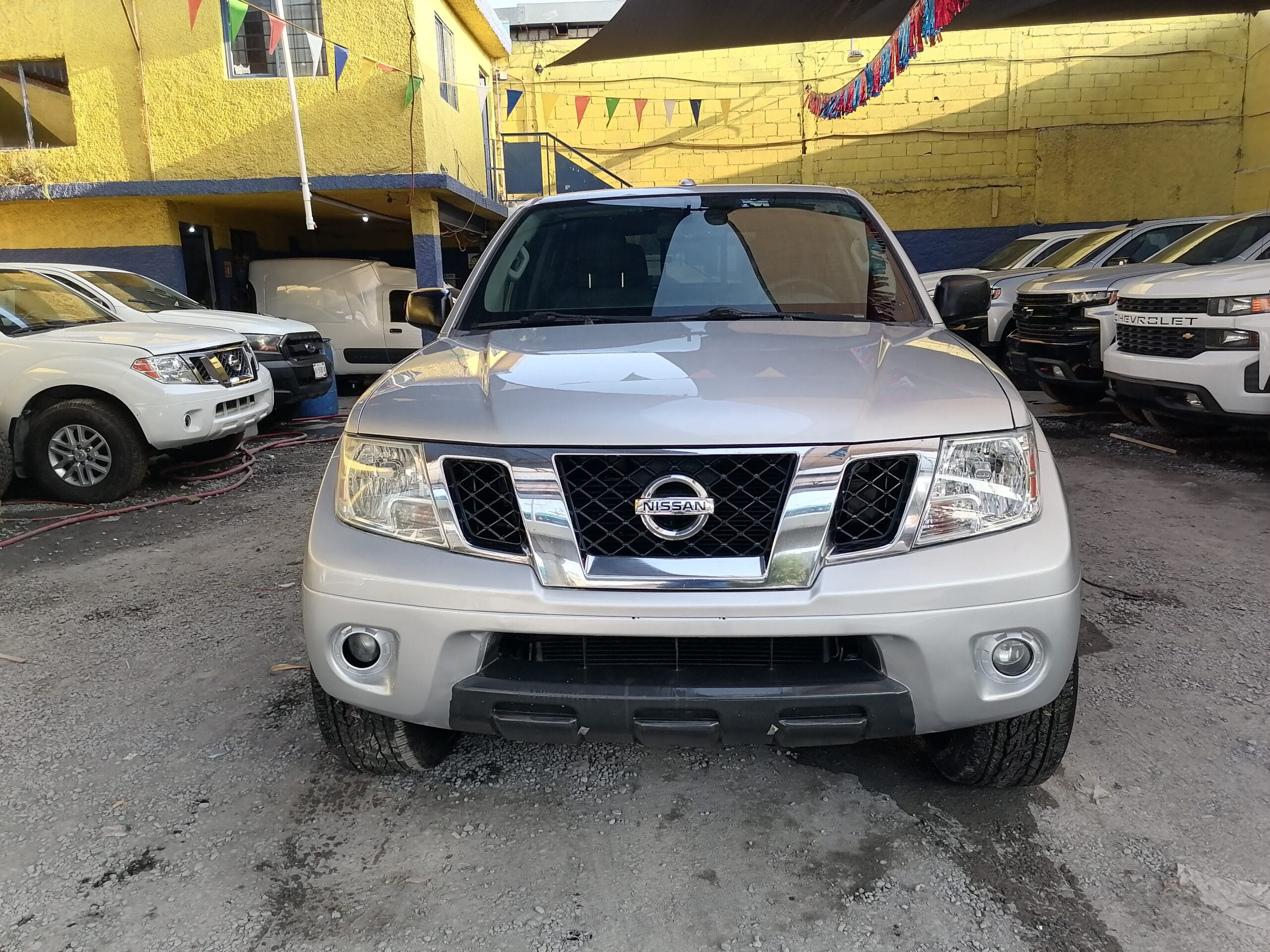 NISSAN FRONTIER DOBLE CABINA 2017 - Image 3