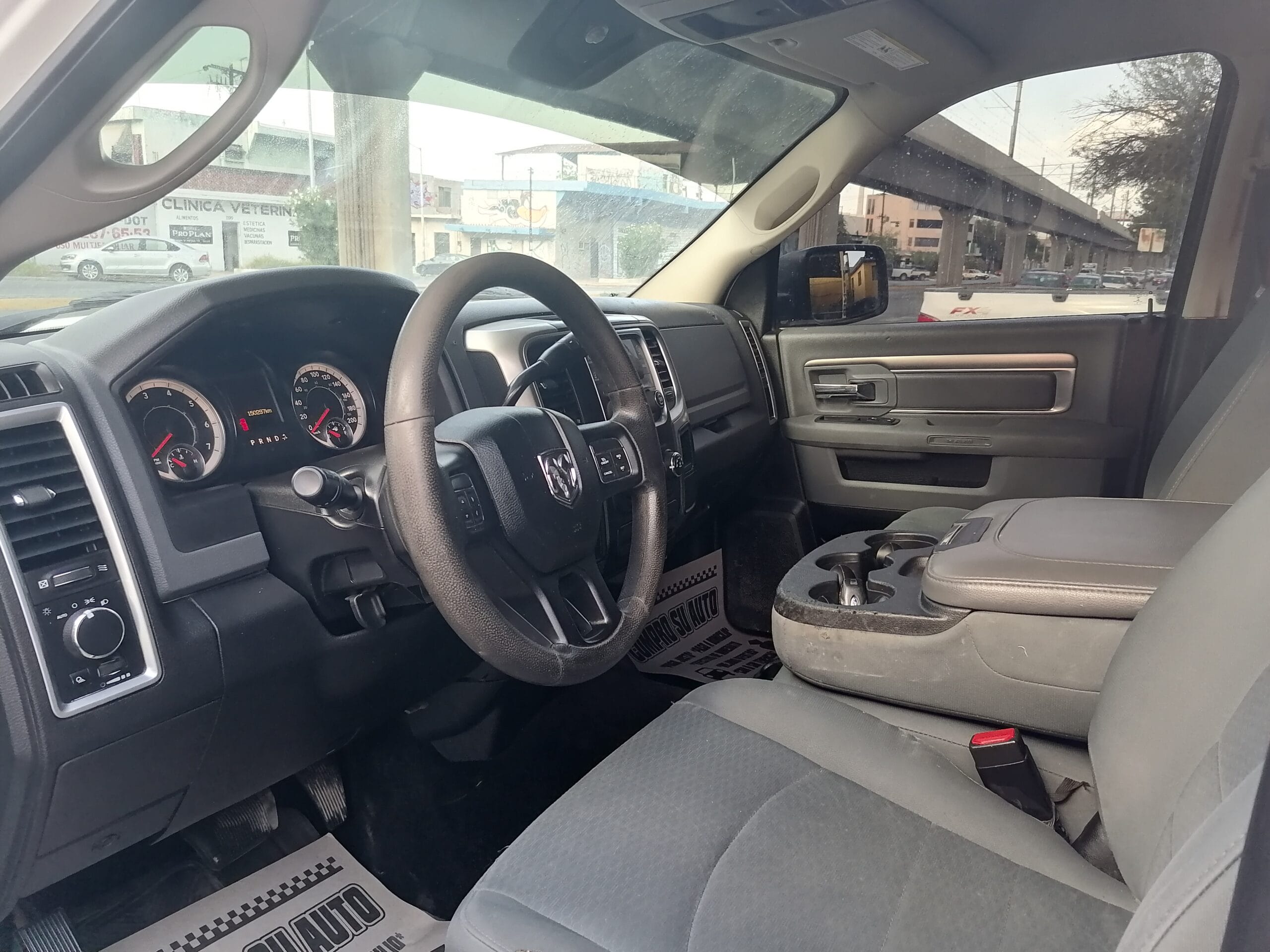 RAM 4X4 DOBLE CABINA MEXICANA 100% - Image 4