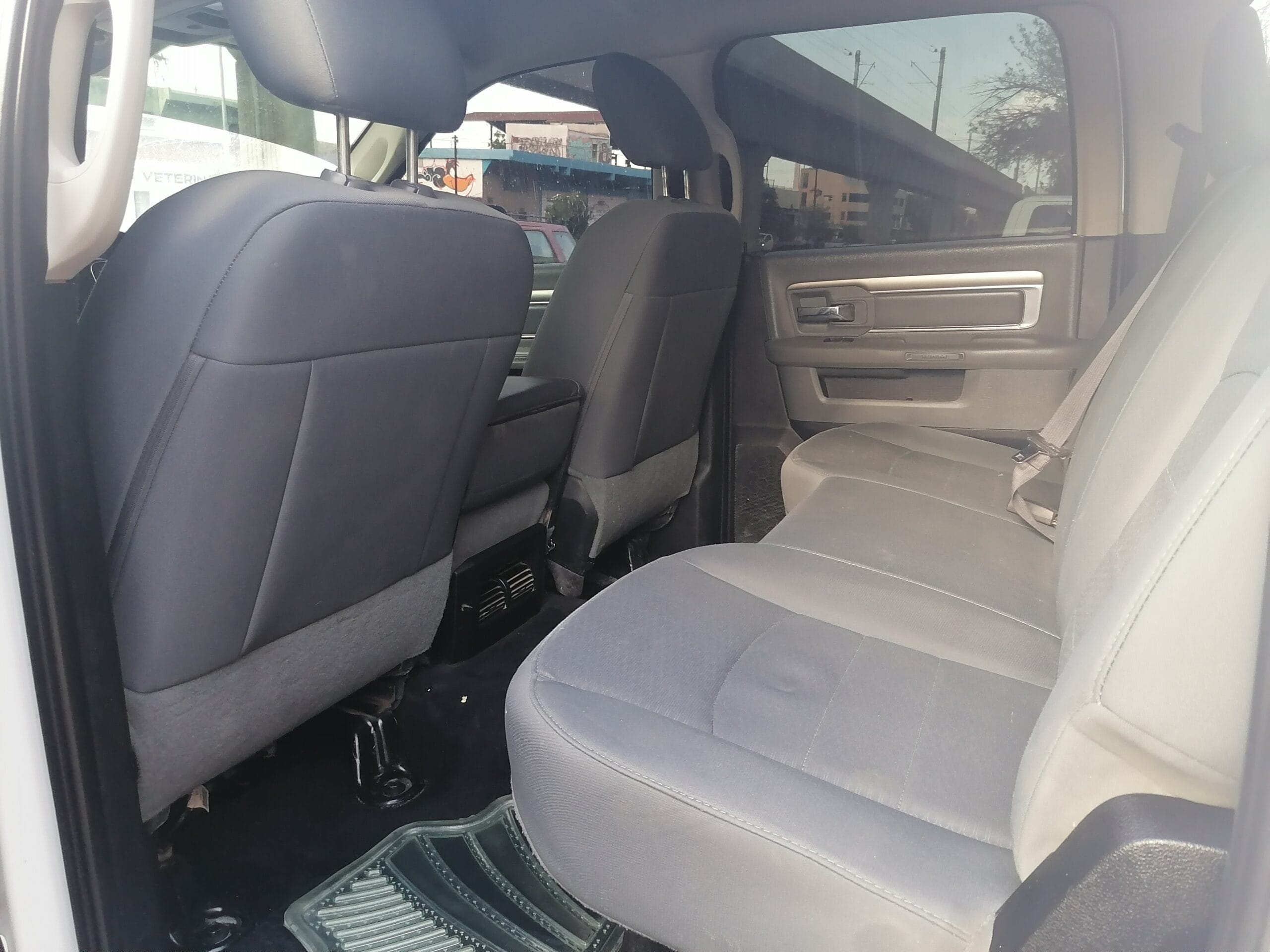 RAM 4X4 DOBLE CABINA MEXICANA 100% - Image 5