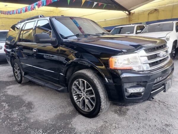FORD EXPEDITION XLT 4X4 2016