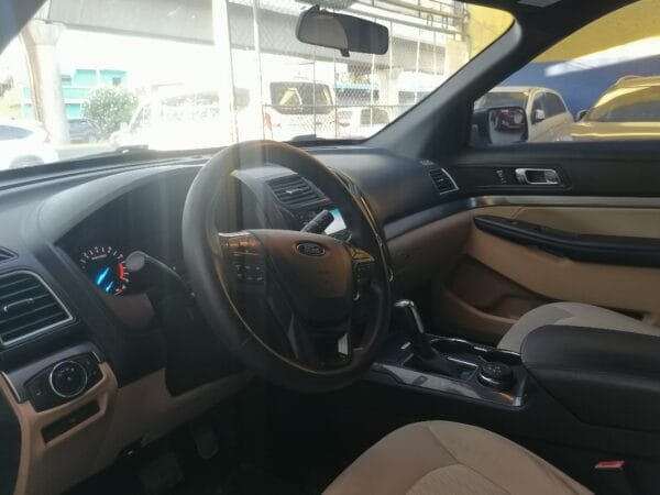FORD EXPLORER 4X4 2017