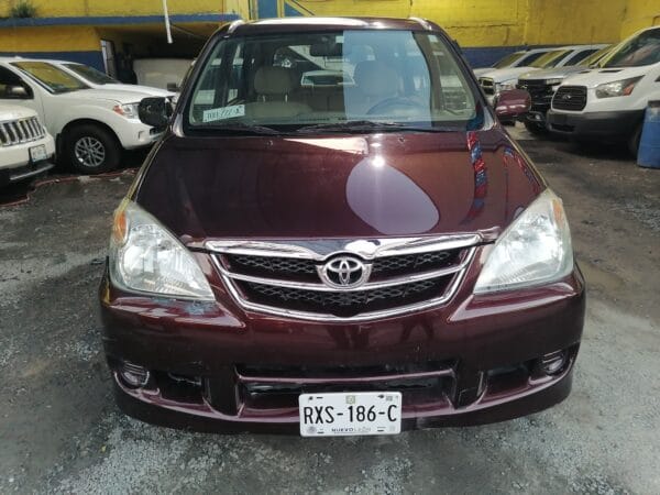 TOYOTA AVANZA 2011
