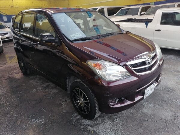 TOYOTA AVANZA 2011