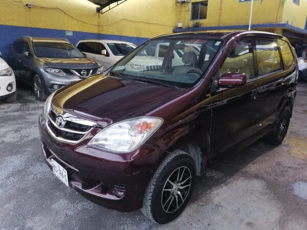TOYOTA AVANZA 2011