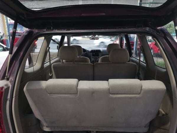 TOYOTA AVANZA 2011
