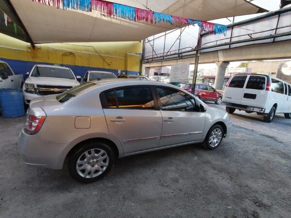 NISSAN SENTRA 2011