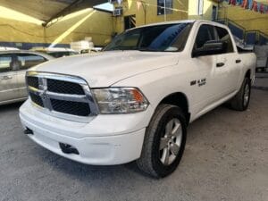RAM 4X4 DOBLE CABINA MEXICANA 100%