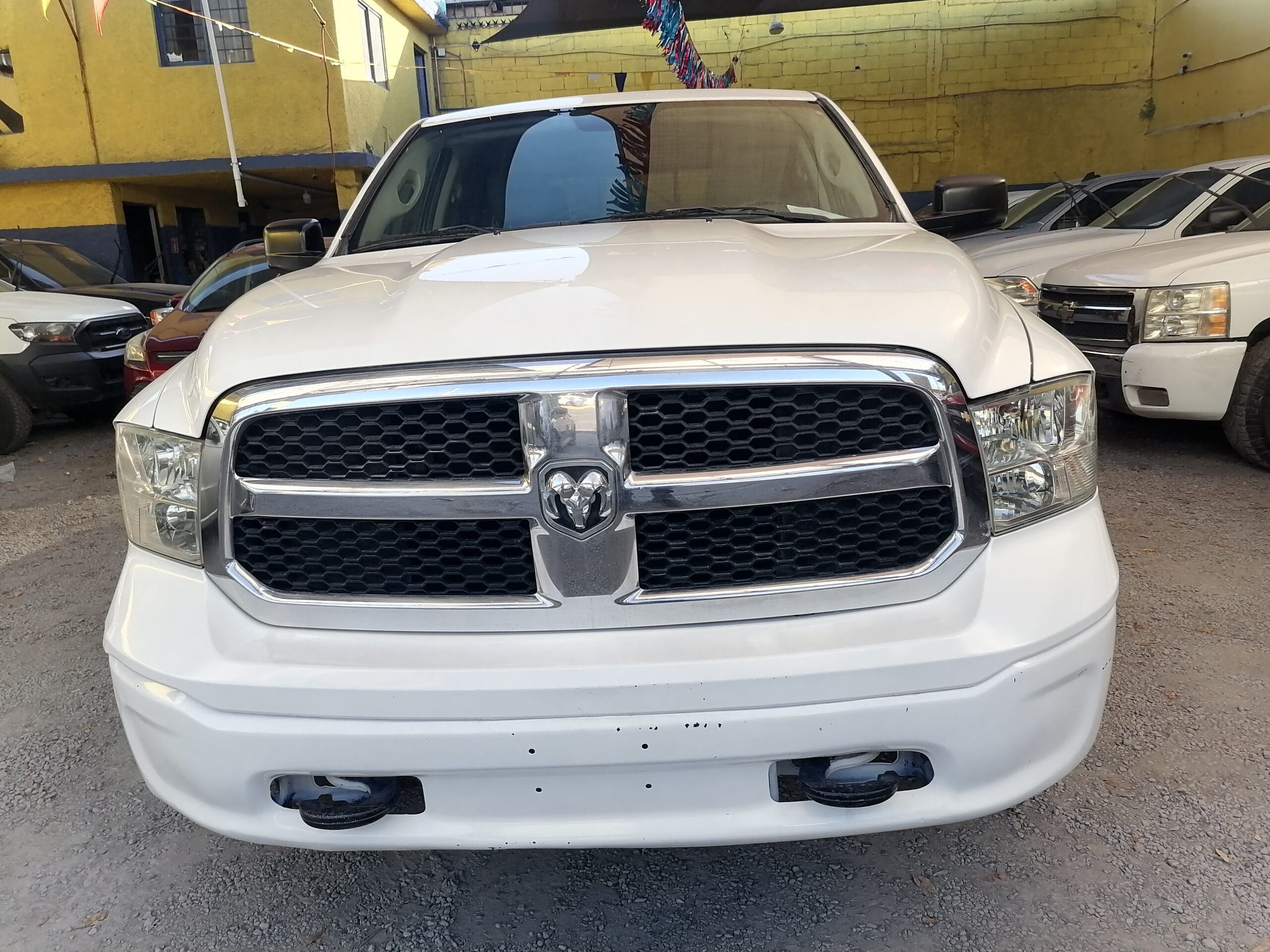 RAM 4X4 DOBLE CABINA MEXICANA 100% - Image 3