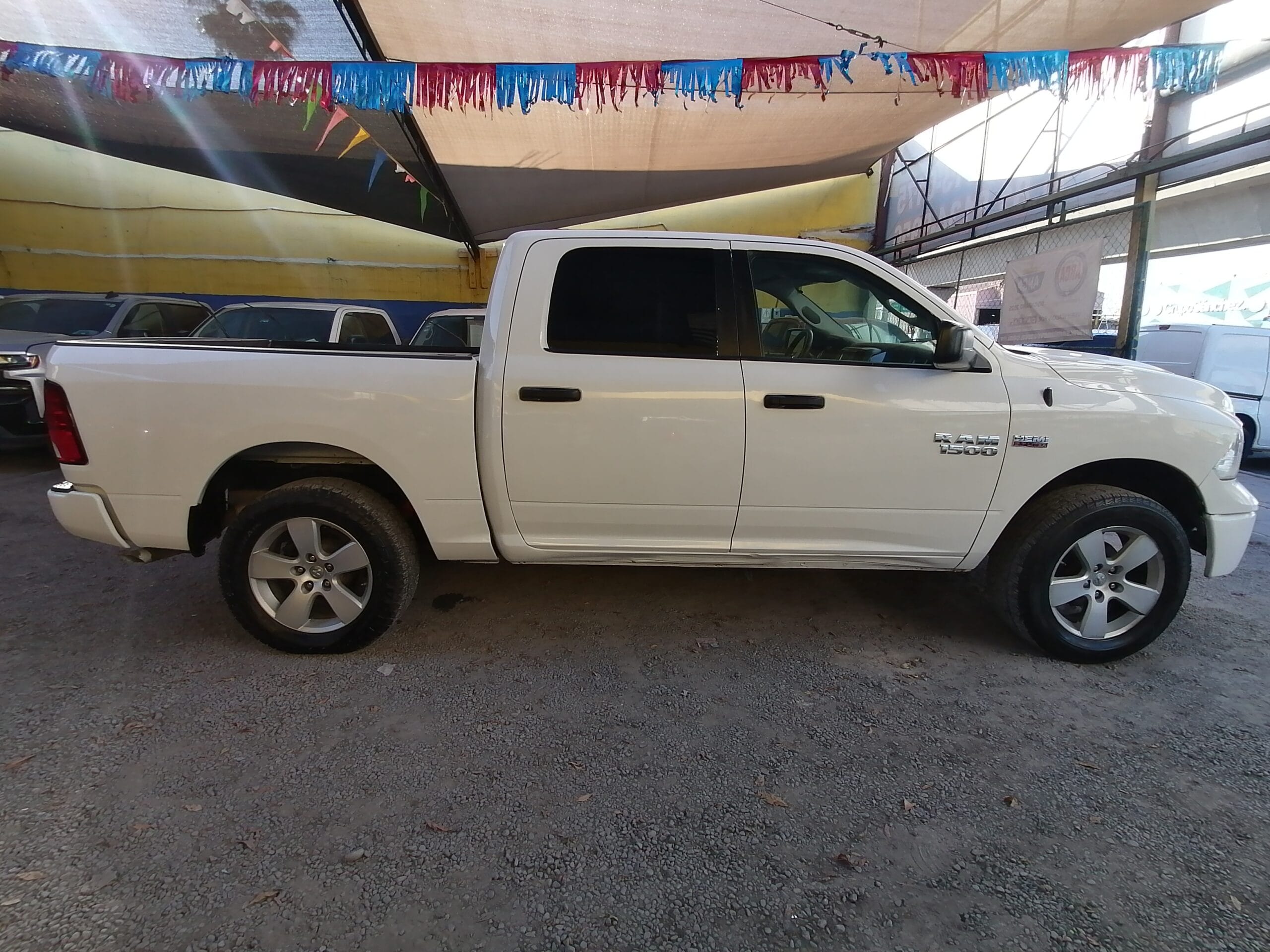 RAM 4X4 DOBLE CABINA MEXICANA 100% - Image 8