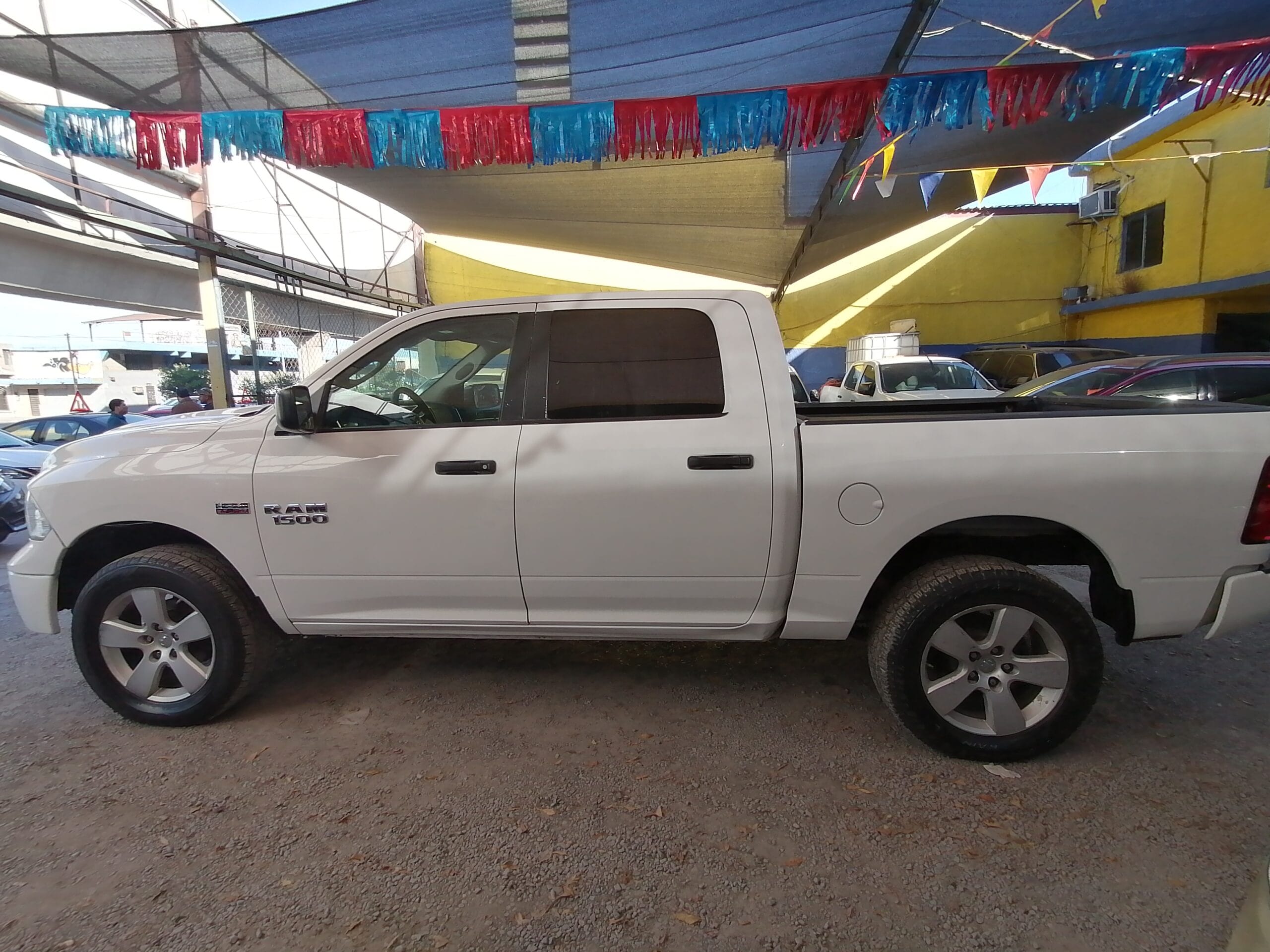 RAM 4X4 DOBLE CABINA MEXICANA 100% - Image 9