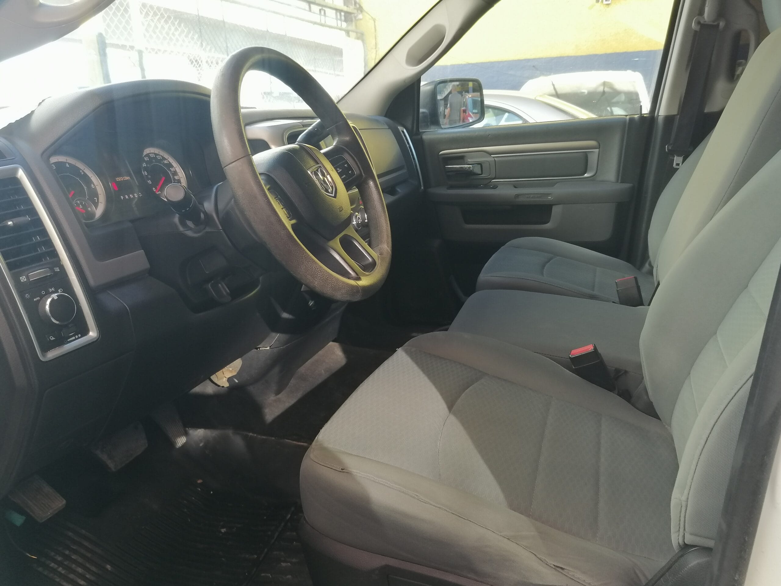 RAM 4X4 DOBLE CABINA MEXICANA 100% - Image 10