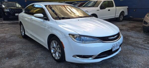 CHRYSLER 200C 2015