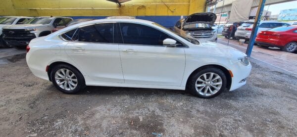CHRYSLER 200C 2015