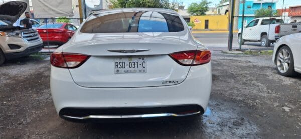 CHRYSLER 200C 2015