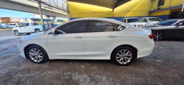 CHRYSLER 200C 2015