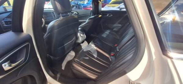 CHRYSLER 200C 2015