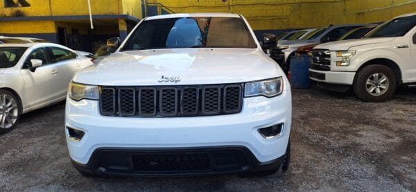 JEEP GRAND CHEROKEE LAREDO 2017
