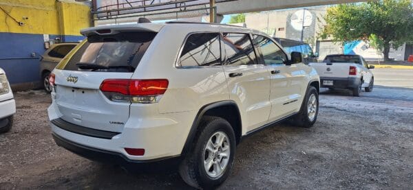 JEEP GRAND CHEROKEE LAREDO 2017