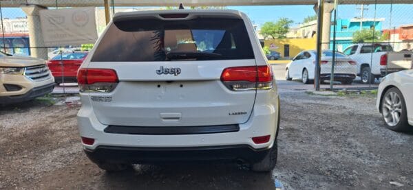 JEEP GRAND CHEROKEE LAREDO 2017
