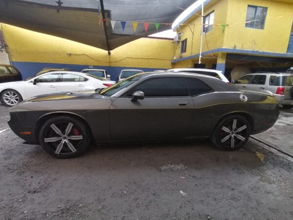 DODGE CHALLENGER 2009