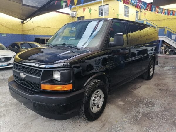 CHEVROLET EXPRESS VAN 2017 DE 12 PASAJEROS