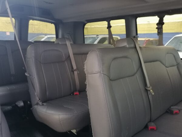 CHEVROLET EXPRESS VAN 2017 DE 12 PASAJEROS