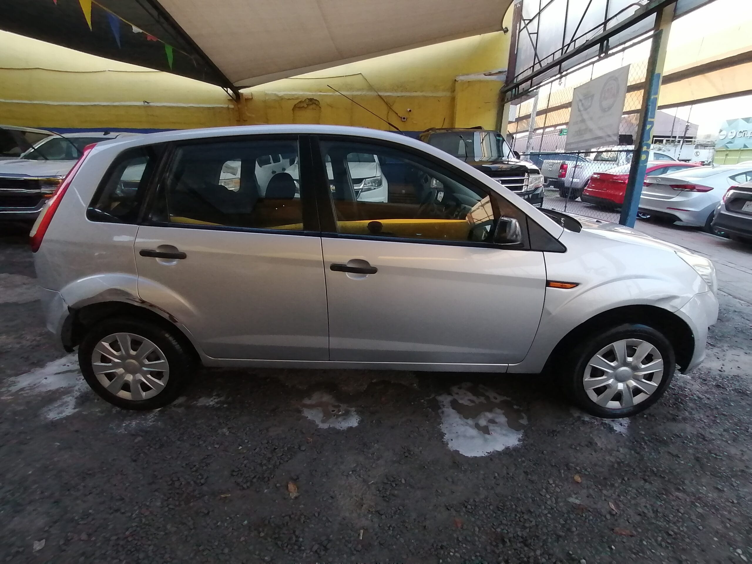 Ford IKON 2013 - Image 5