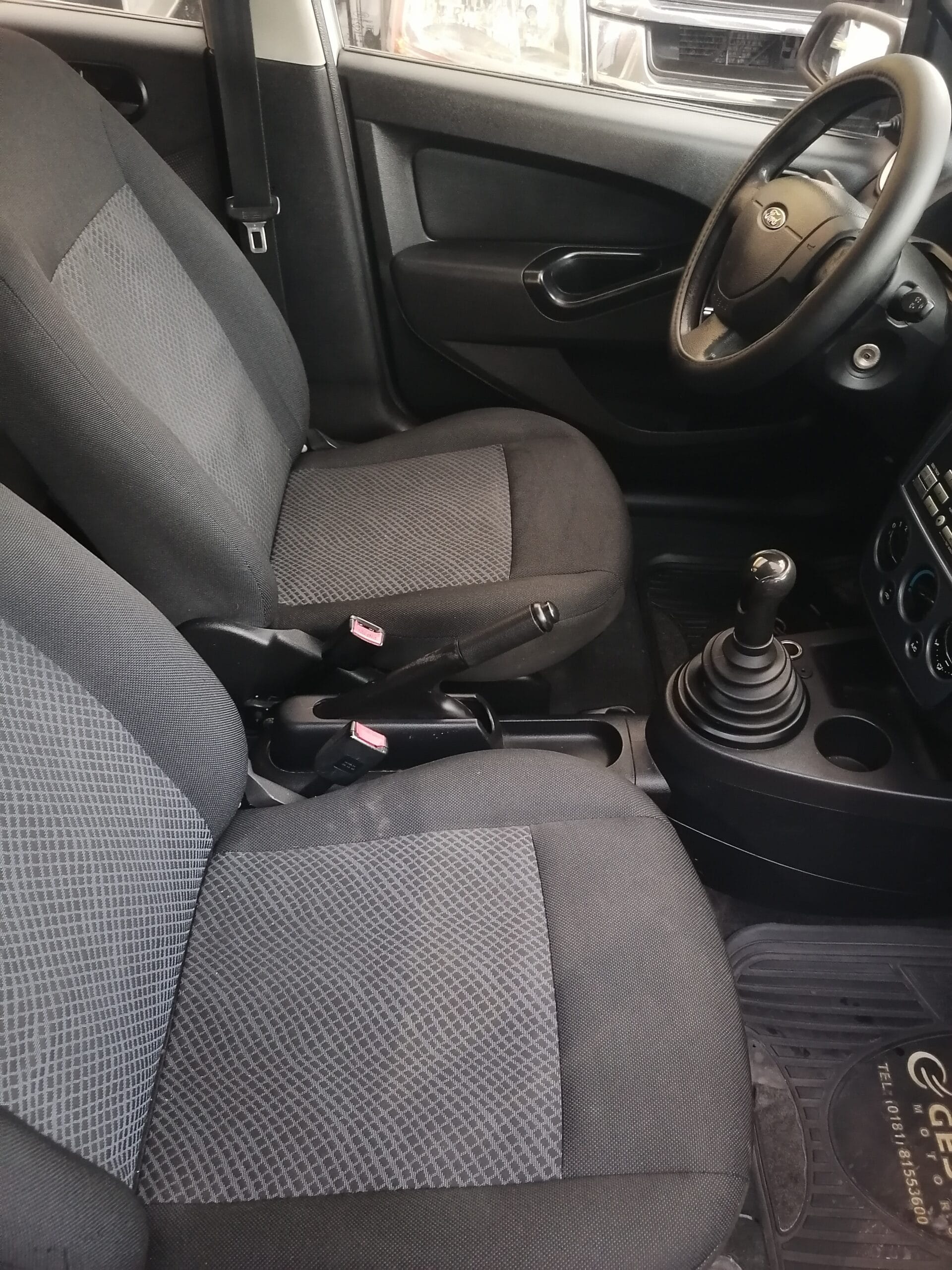 Ford IKON 2013 - Image 11