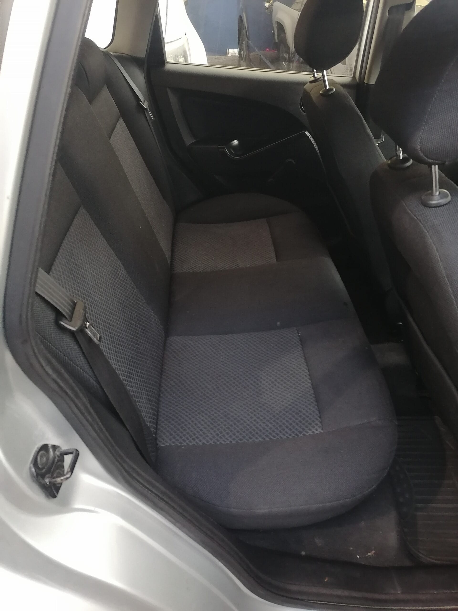 Ford IKON 2013 - Image 12