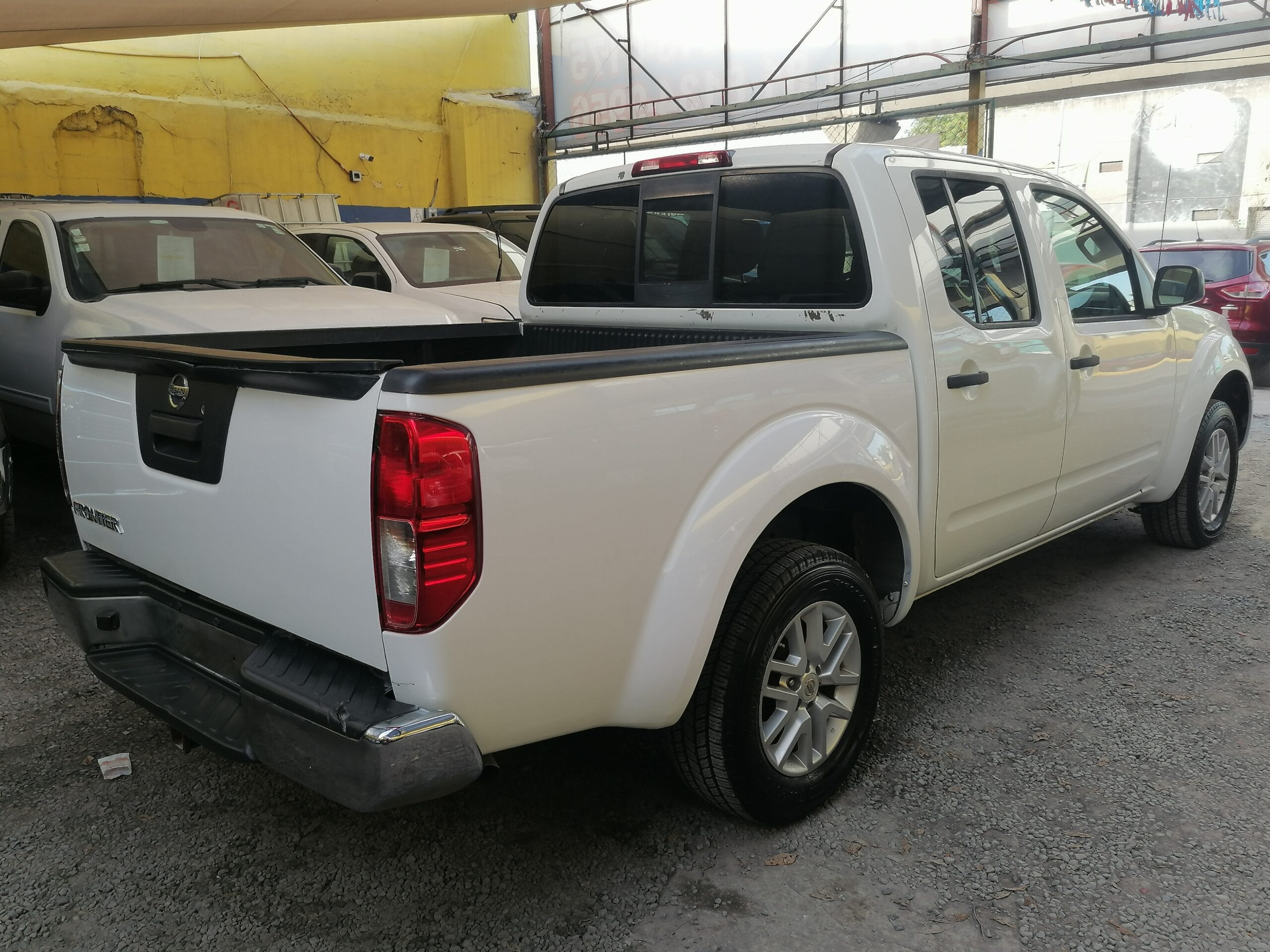 Nissan FRONTIER DOBLE CABINA 2016 - Image 5
